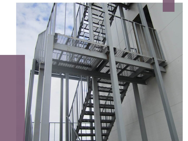 Монтаж пожарных лестниц в Топках от 7701 руб.