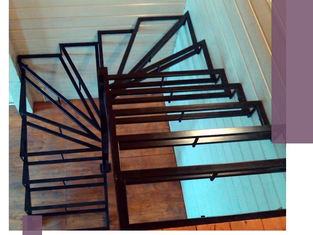 Изготовление металлических лестниц любой сложности в Топках