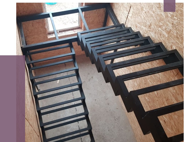 Демонтаж лестниц на металлокаркасе в Топках от 7296 руб. за м²