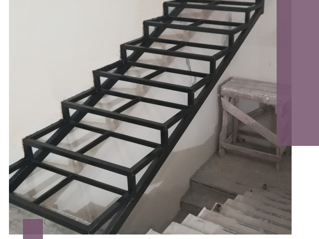 Демонтаж лестниц на металлокаркасе в Топках: быстрый вывоз и разбор