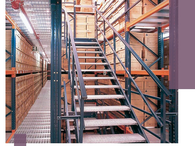 Лестницы складские прочные и безопасные под ключ в Топках