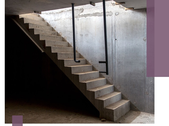 Изготовление и монтаж лестниц в подвале в Топках
