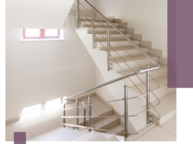 Установка и замена перил в подъезде в Топках