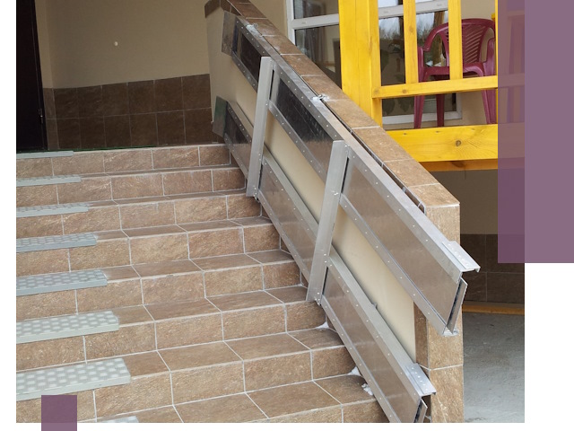 Откидные пандусы под ключ в Топках — монтаж и демонтаж