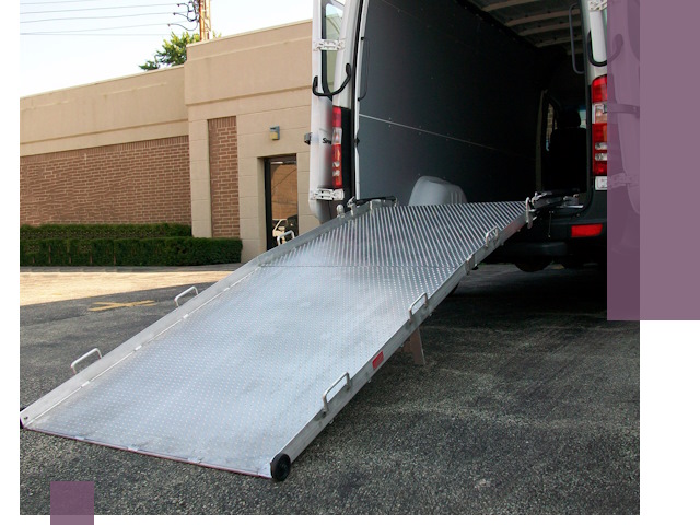 Мобильные пандусы в Топках — производство, монтаж и аренда