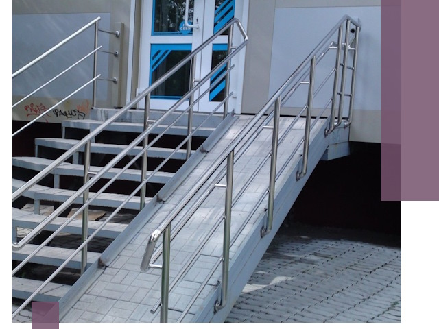 Пандус на крыльцо под ключ в Топках: монтаж и изготовление