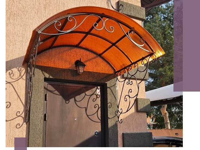 Демонтаж козырьков в Топках быстро и безопасно