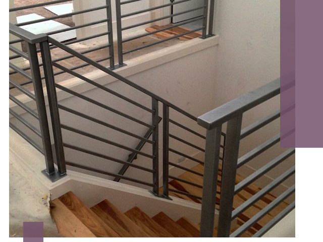 Изготовление поручней из металла и дерева в Топках